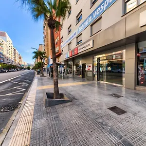 Holidays2malaga Salitre Cerca Estacion Ave & Fibra Wifi Apartamento