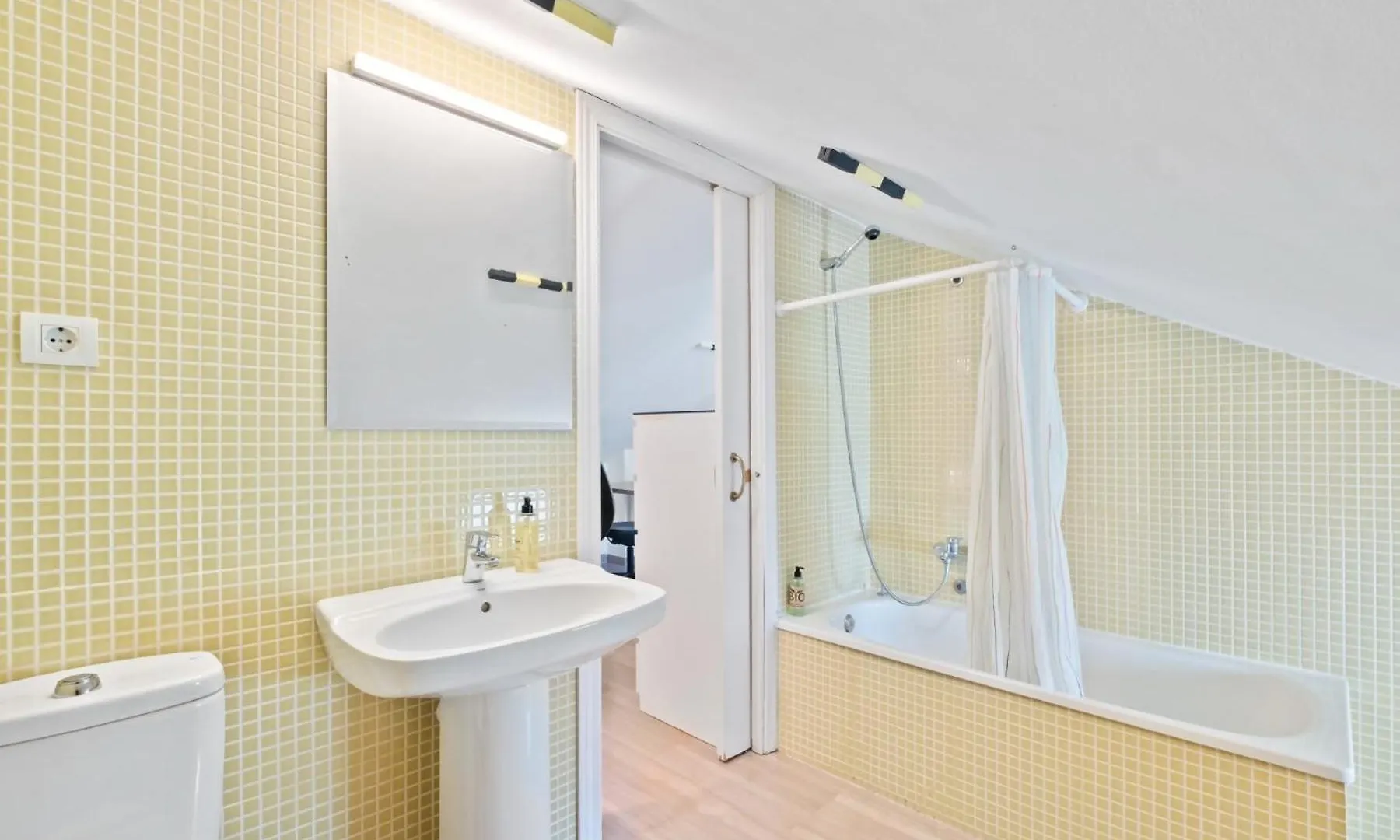 马拉加Casita En Pedregalejo Con Terraza公寓 0*, 马拉加 西班牙
